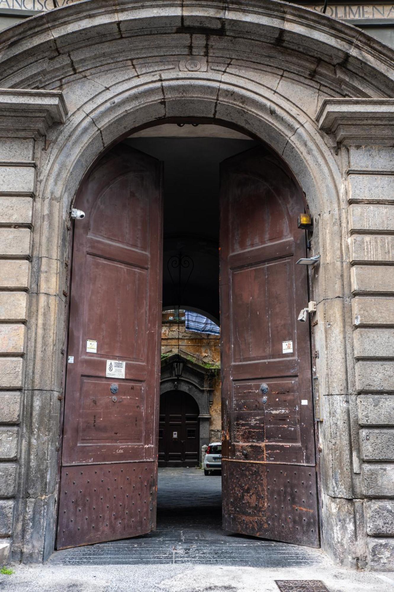 Napoli Centro Casa Vacanza ภายนอก รูปภาพ