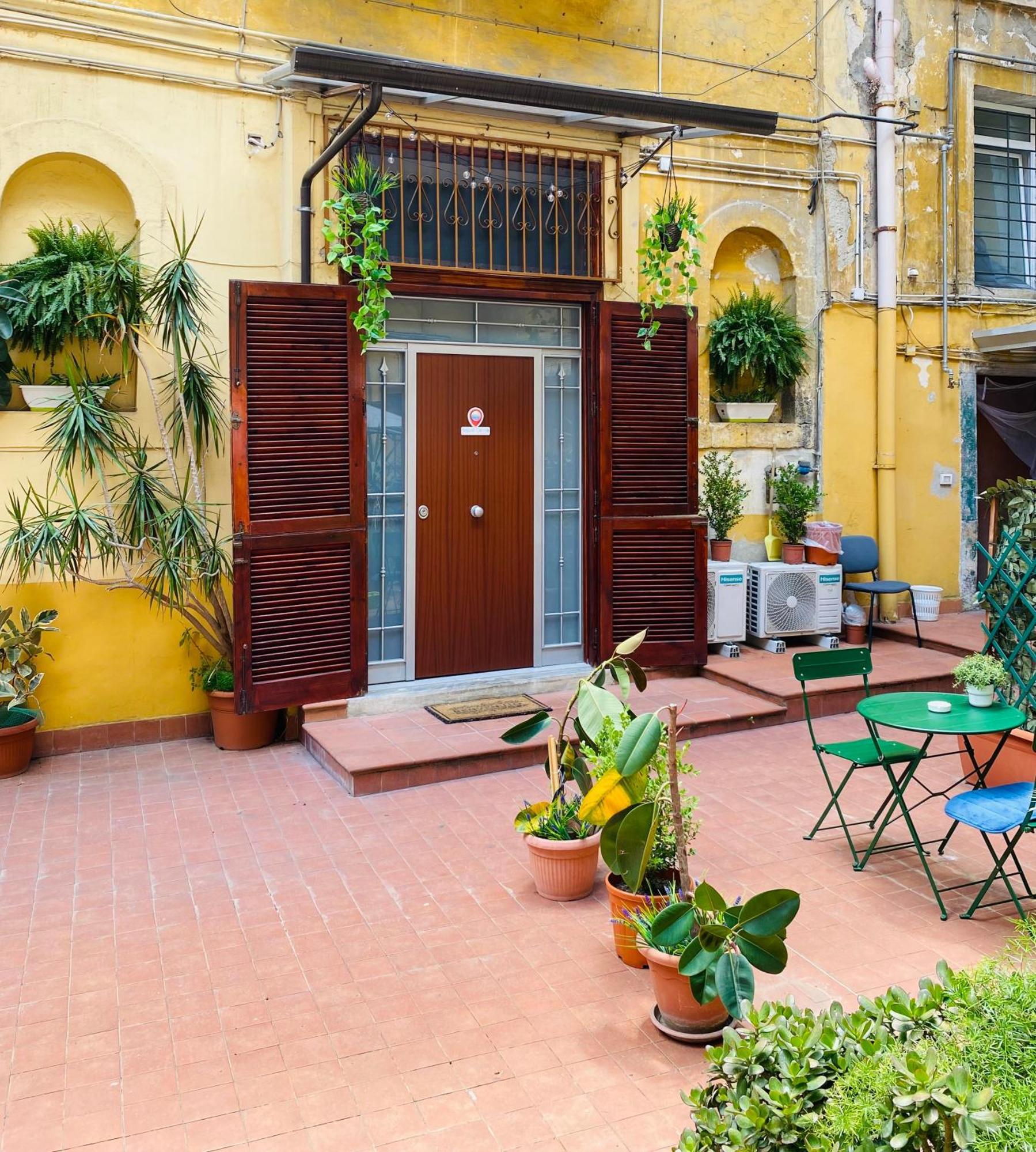 Napoli Centro Casa Vacanza ภายนอก รูปภาพ